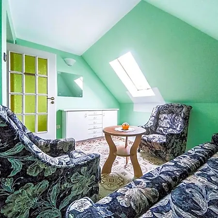 Letniskowy - Jezioro Dadaj Otel *